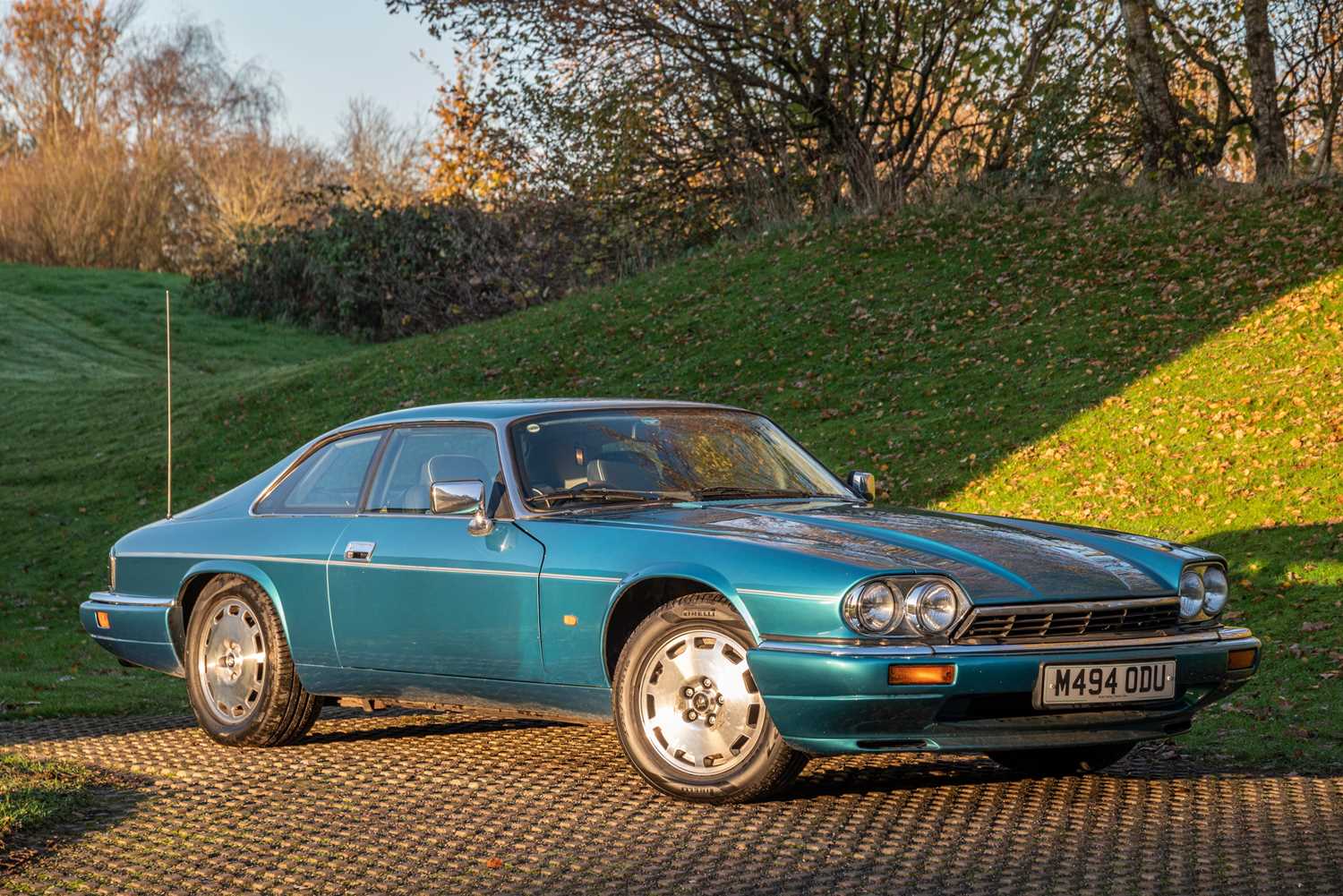 Lot 66 - 1995 Jaguar XJS 4.0 Celebration Coupe