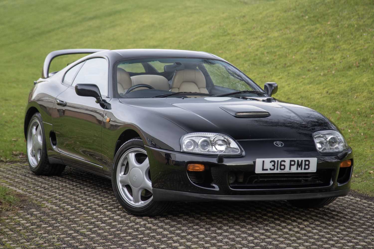 Lot 15 - 1993 Toyota Supra Twin Turbo