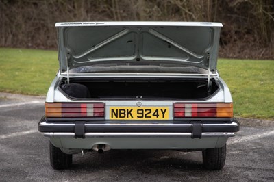 Lot 8 - 1983 Ford Granada 2.8 Ghia