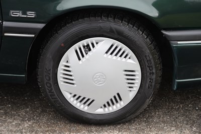 Lot 116 - 1995 Vauxhall Cavalier GLS 16V