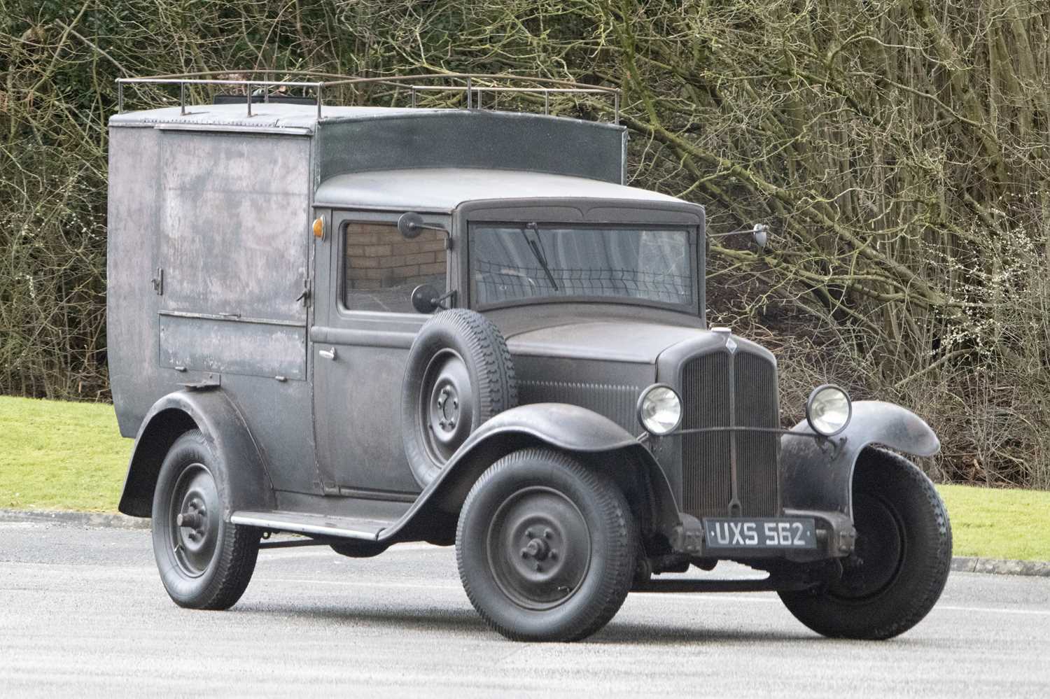 Lot 86 - 1932 Renault KZ7 Van