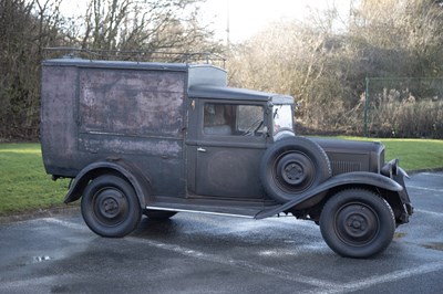 Lot 86 - 1932 Renault KZ7 Van