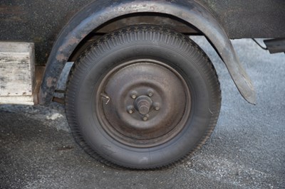 Lot 86 - 1932 Renault KZ7 Van