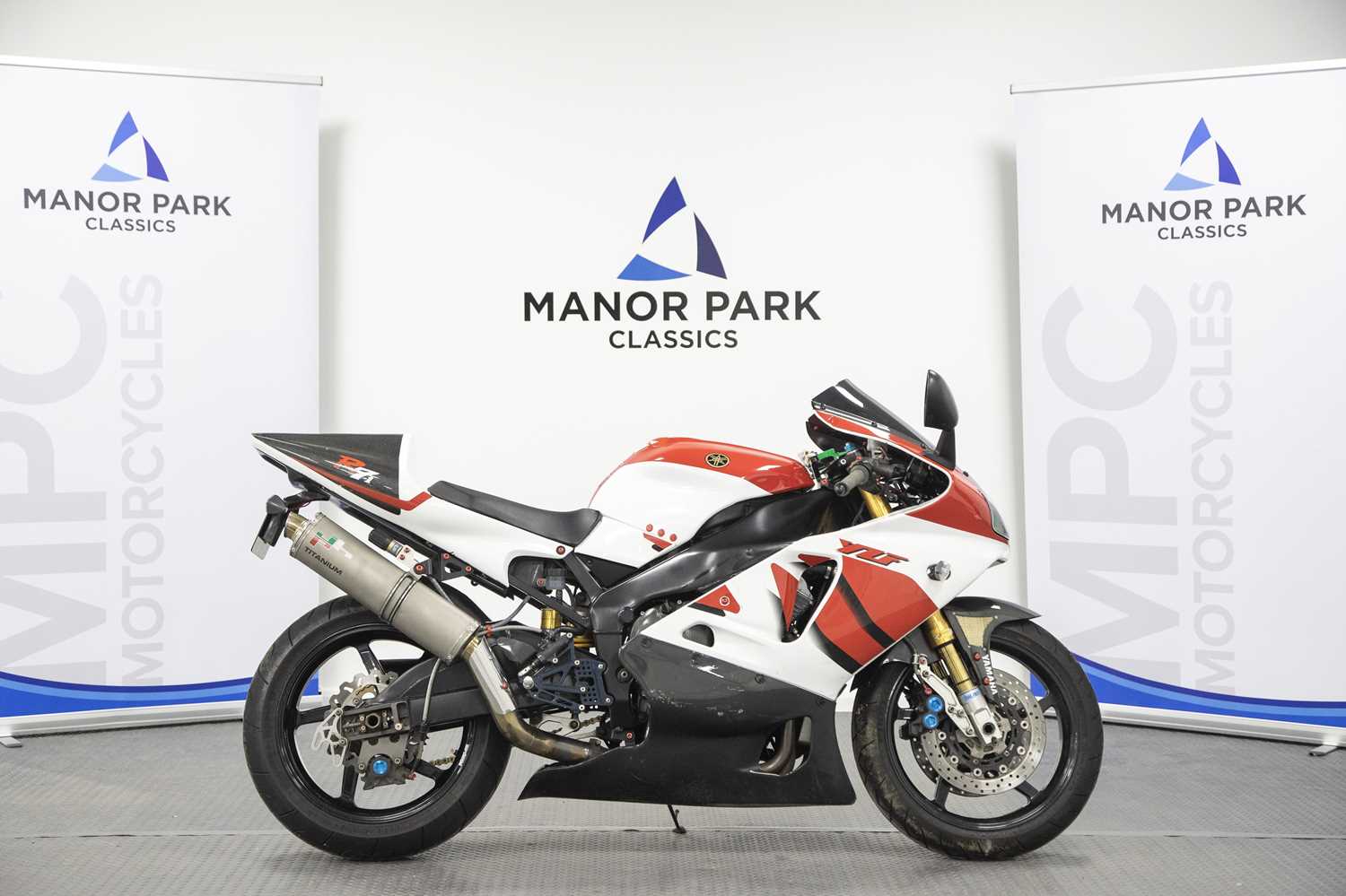 Lot 10 - 1998 Yamaha R7-1