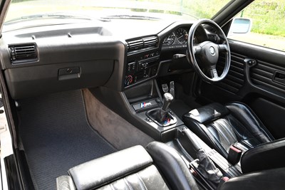 Lot 82 - 1991 BMW 325i Sport