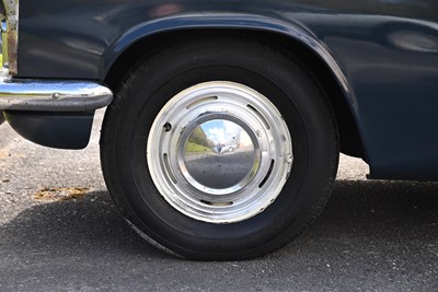 Lot 105 - 1961 Vauxhall Velox PA