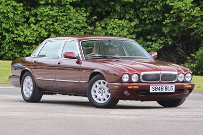 Lot 87 - 1998 Jaguar Sovereign 4.0 V8 LWB