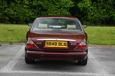 Lot 87 - 1998 Jaguar Sovereign 4.0 V8 LWB