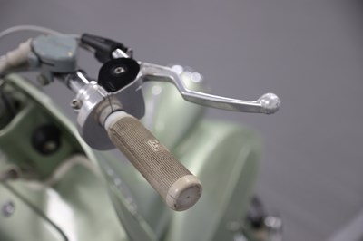 Lot 26 - 1985 Vespa Douglas 125