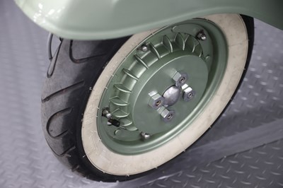 Lot 26 - 1985 Vespa Douglas 125