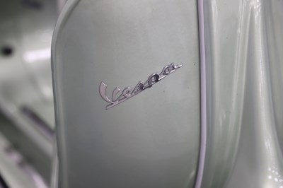 Lot 26 - 1985 Vespa Douglas 125