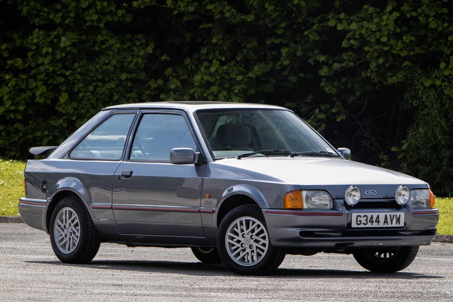 Lot 62 - 1989 Ford Escort XR3i EFi