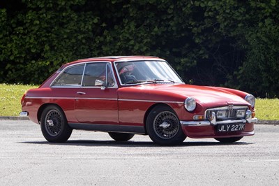 Lot 31 - 1971 MG B GT