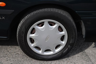 Lot 82 - 1995 Ford Mondeo 1.6 LX