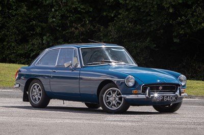Lot 76 - 1971 MG B GT