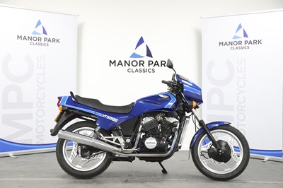 Lot 12 - 1987 Honda VT500EF