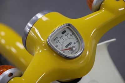 Lot 36 - 1976 Honda C70