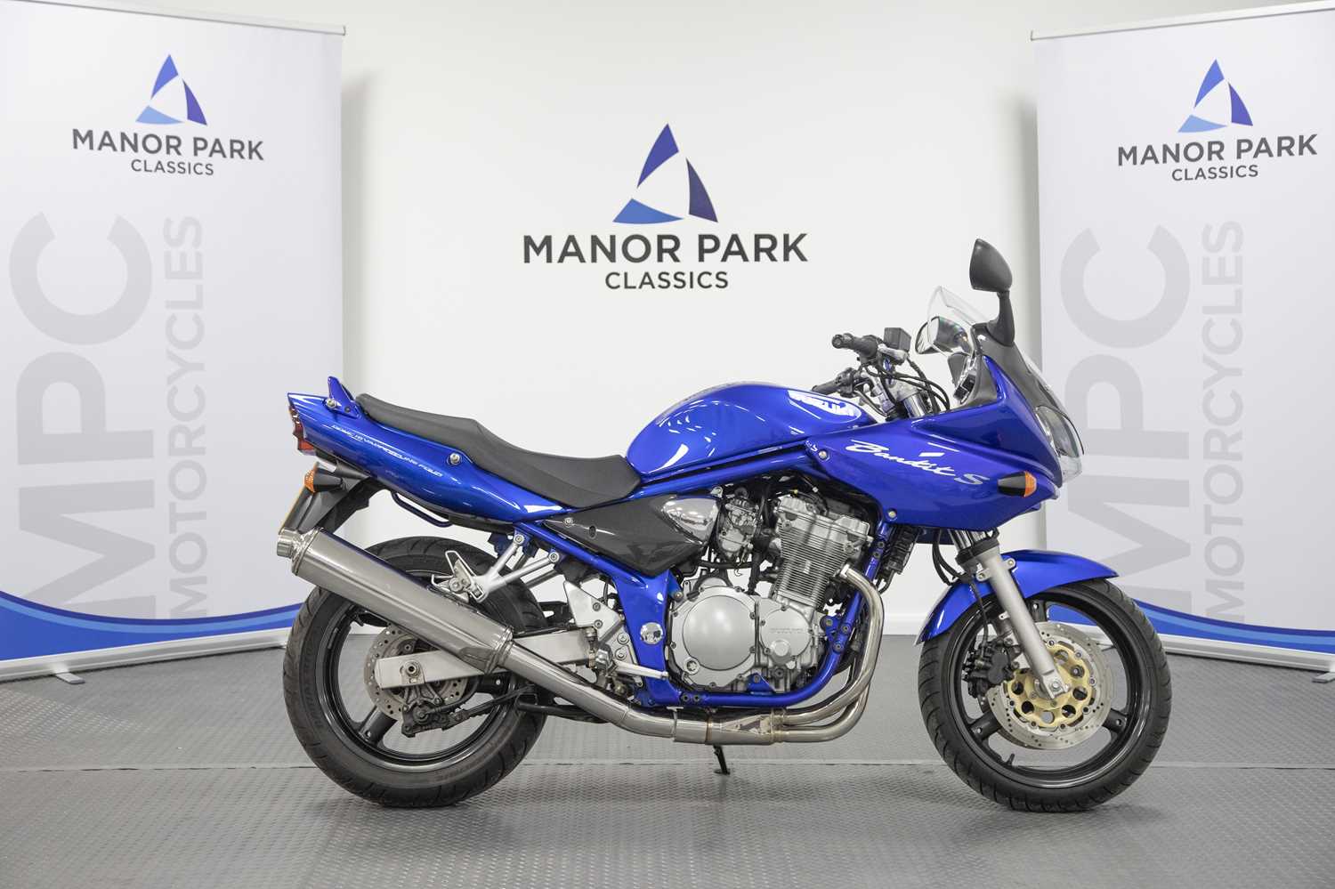 Lot 37 - 2001 Suzuki GSF600S Bandit