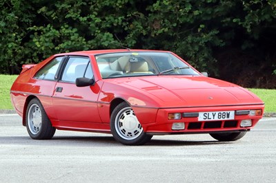 Lot 105 - 1988 Lotus Excel SE