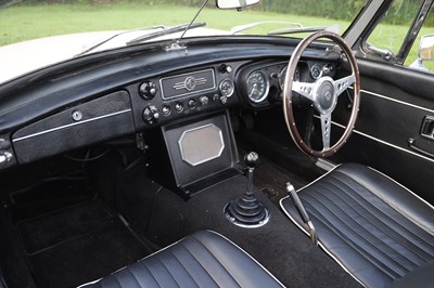 Lot 103 - 1970 MG B Roadster