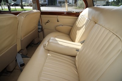 Lot 120 - 1968 Jaguar 240