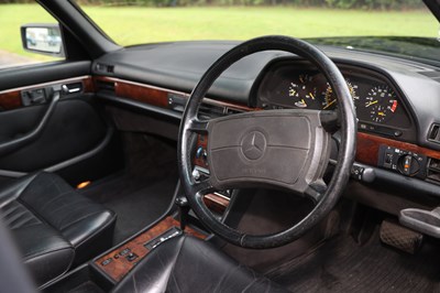 Lot 207 - 1987 Mercedes-Benz 560 SEL