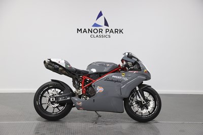 Lot 5 - 2005 Ducati 749