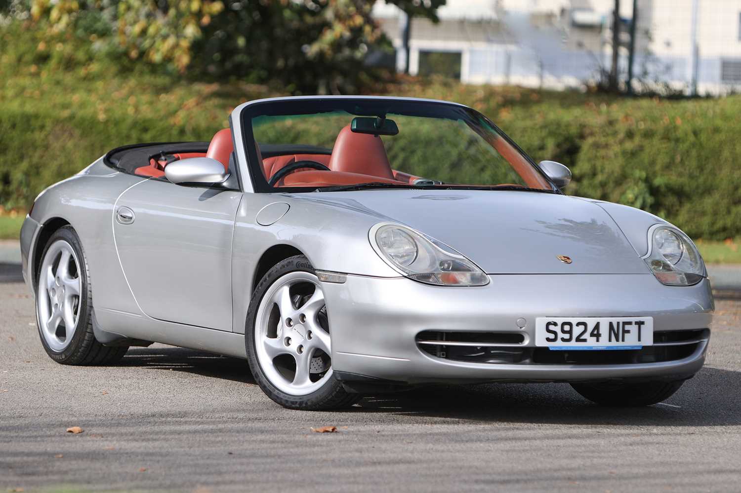Lot 136 - 1998 Porsche 911 (996) Carrera 4S Cabriolet