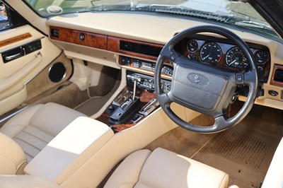 Lot 111 - 1993 Jaguar XJ-S 6.0 Convertible