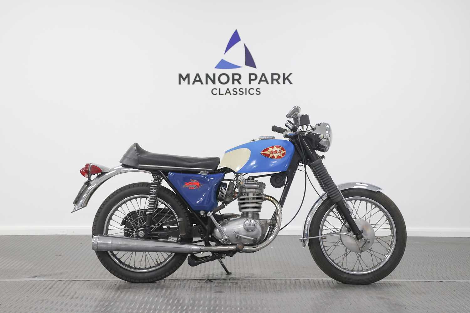 Lot 24 - 1968 BSA B25 Starfire