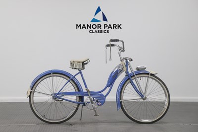 Lot 29 - Schwinn Cruiser