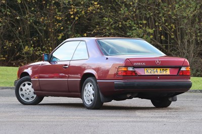 Lot 184 - 1993 Mercedes-Benz 220 CE