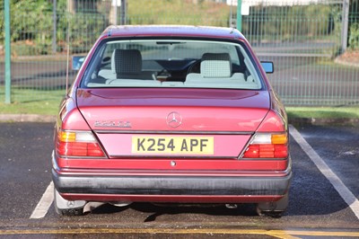 Lot 184 - 1993 Mercedes-Benz 220 CE