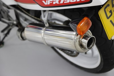 Lot 25 - 1988 Honda VFR750R RC30