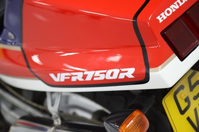 Lot 25 - 1988 Honda VFR750R RC30