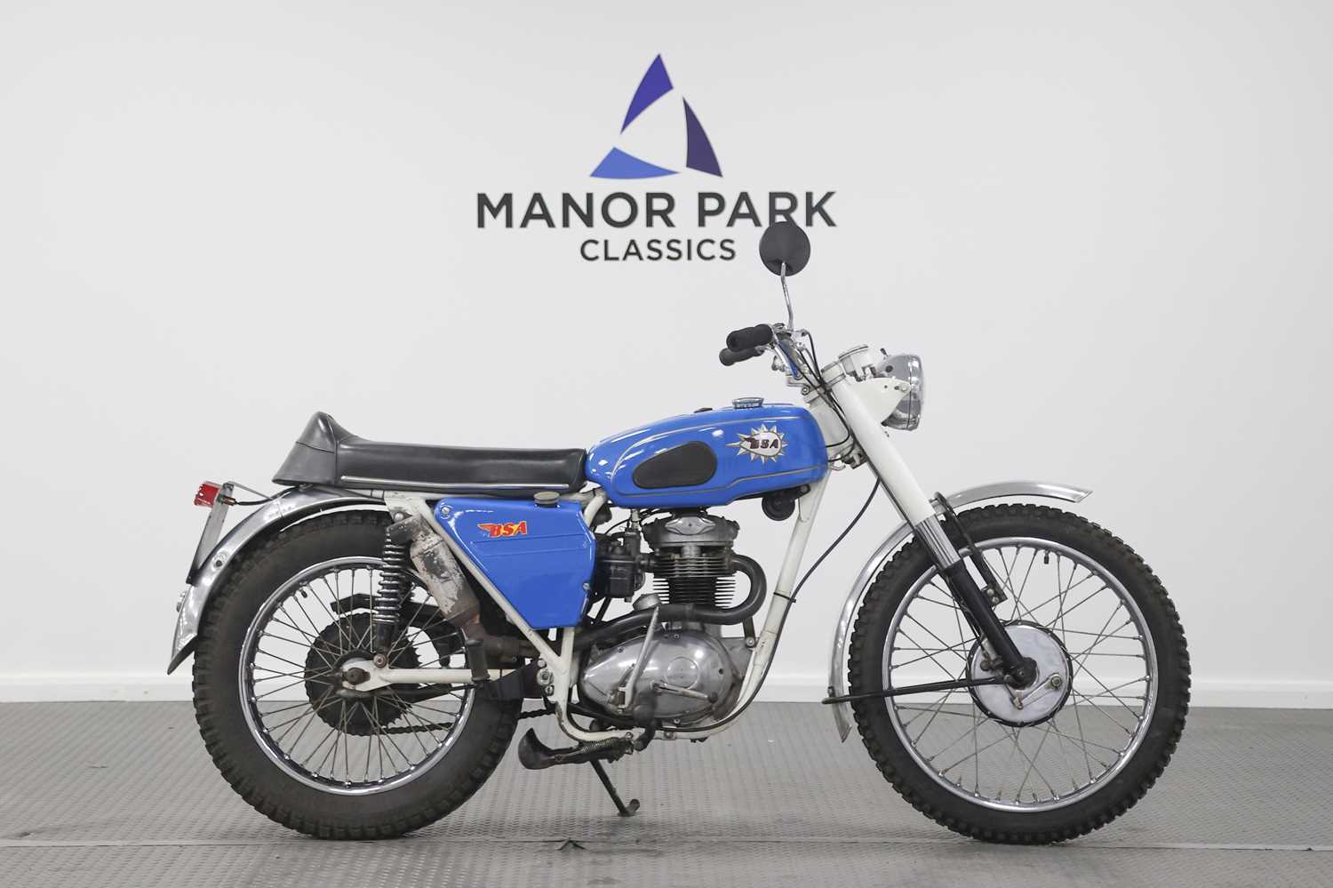 Lot 7 - 1968 BSA B25 / B40