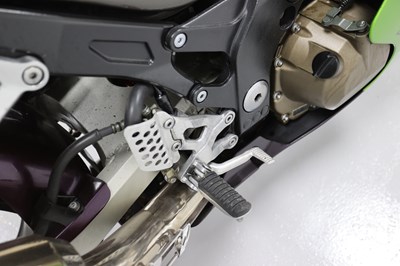 Lot 2 - 2000 Kawasaki ZX-12R Ninja