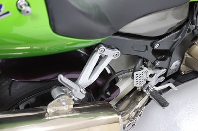 Lot 2 - 2000 Kawasaki ZX-12R Ninja