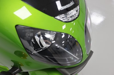Lot 2 - 2000 Kawasaki ZX-12R Ninja