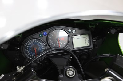 Lot 2 - 2000 Kawasaki ZX-12R Ninja