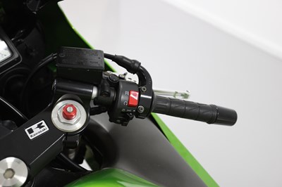 Lot 2 - 2000 Kawasaki ZX-12R Ninja