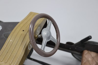 Lot 49 - Renault-Style Pedal Car
