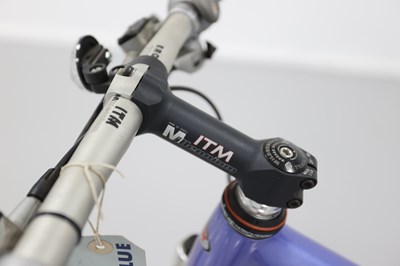Lot 44 - EP-X Mako