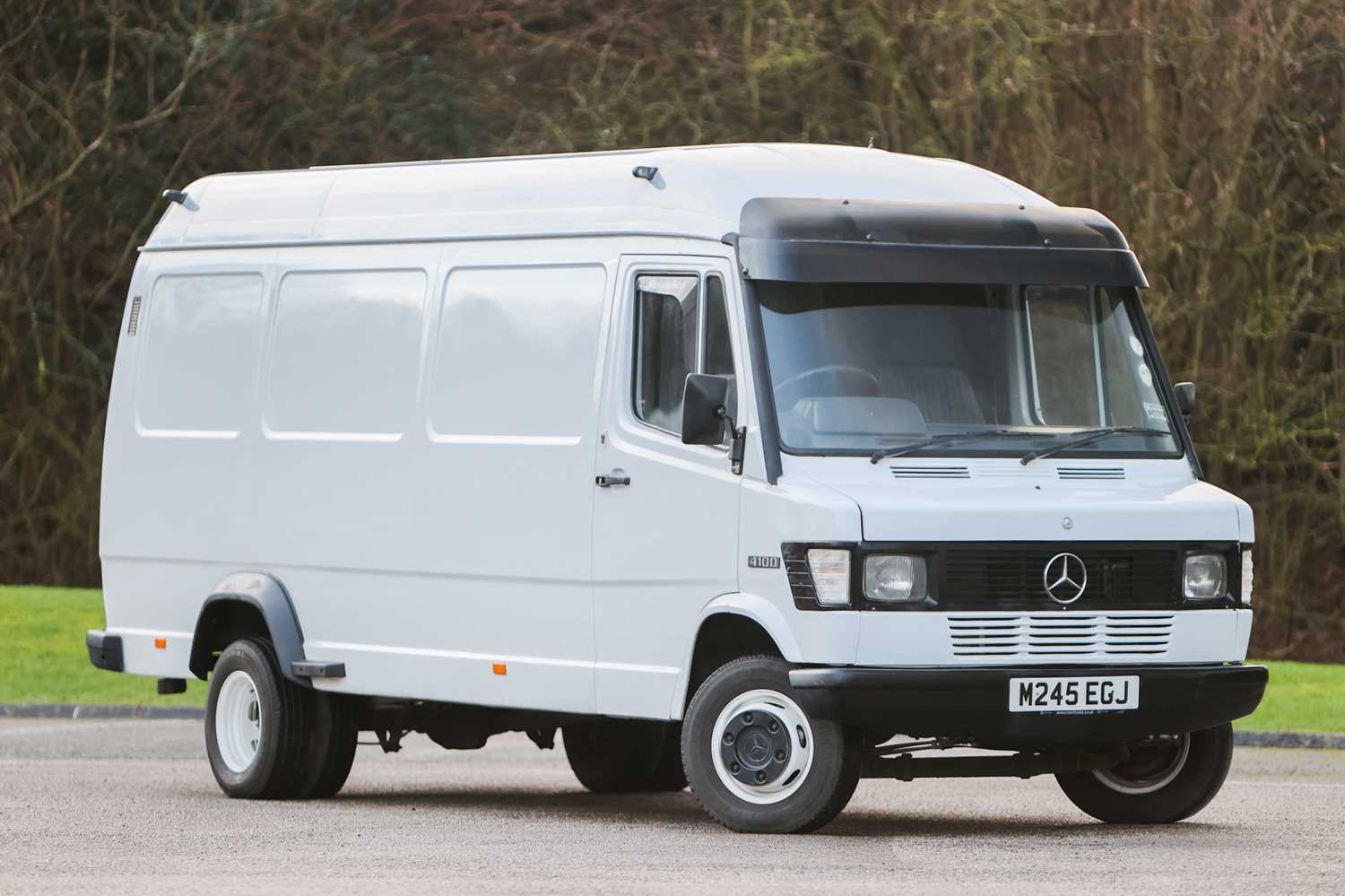 Lot 182 - 1995 Mercedes-Benz 410 D 2.9 Van