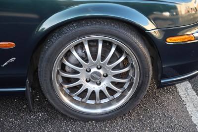 Lot 136 - 2001 Jaguar S-Type 3.0 V6 SE