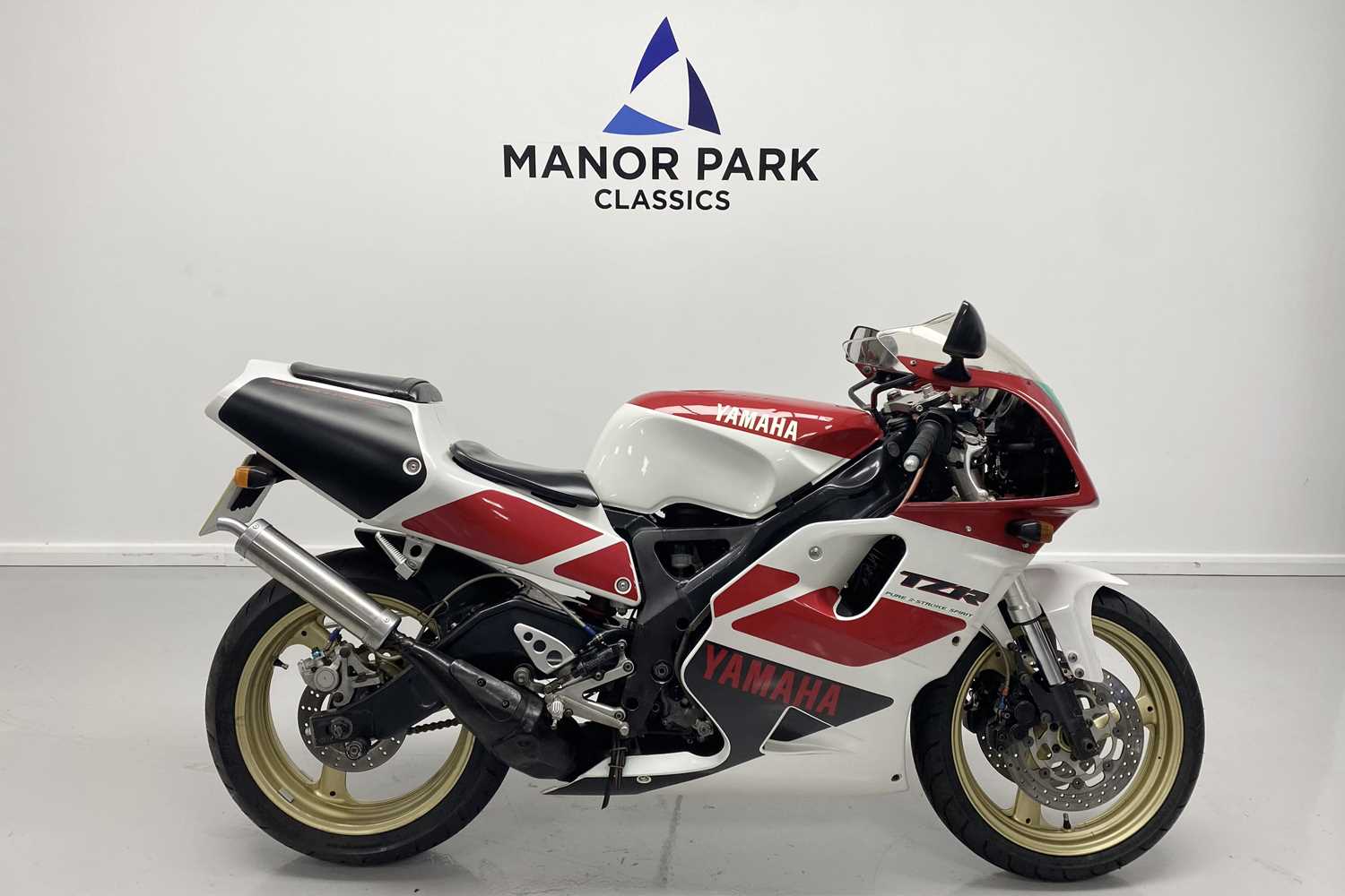 パーツ YAMAHA TZR250 3XV Lot 55 - 1992 Yamaha TZR250 3XV