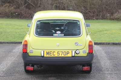 Lot 141 - 1976 MG B GT