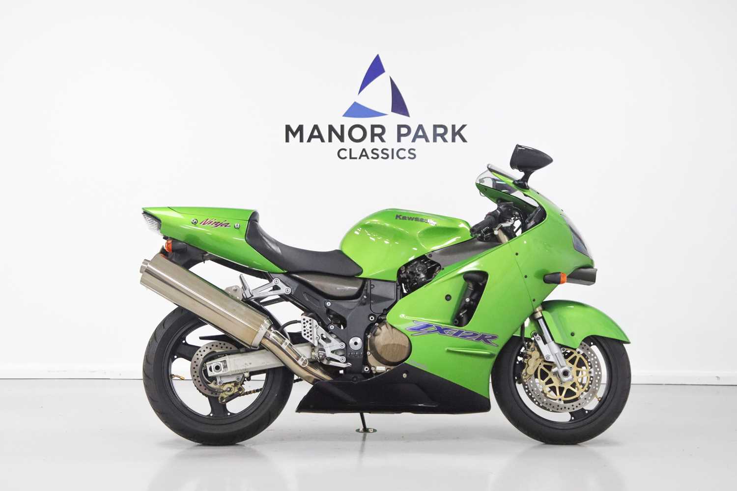 Lot 52 - 2000 Kawasaki ZX-12R Ninja
