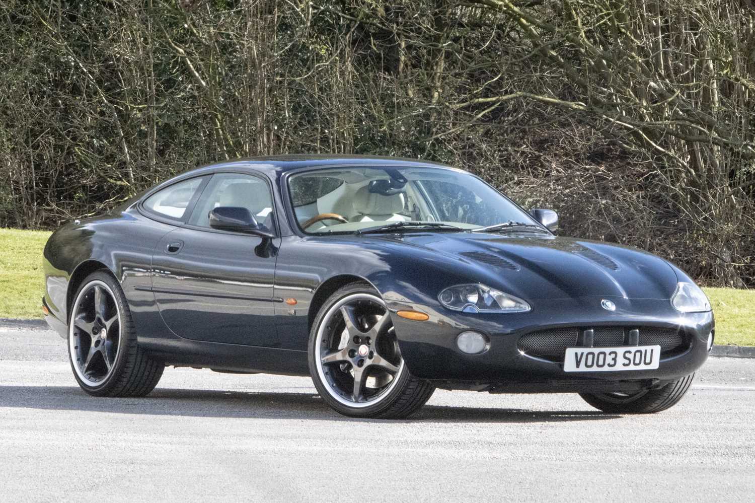 Lot 119 - 2003 Jaguar XKR 4.2 Coupe