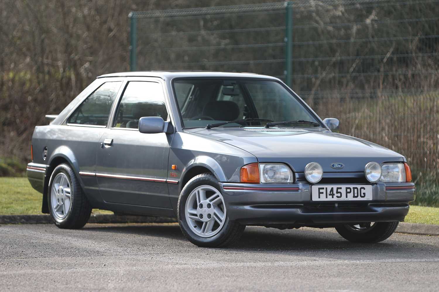Lot 128 - 1988 Ford Escort XR3i